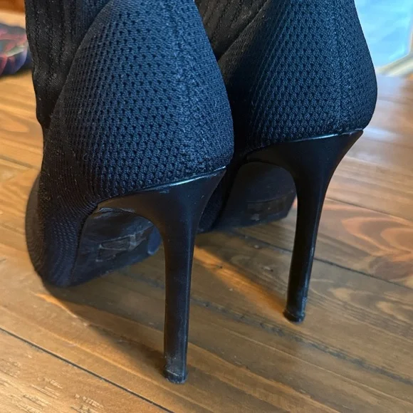 Steve Madden Black Textured Heeled Boots - Picture 5 of 8
